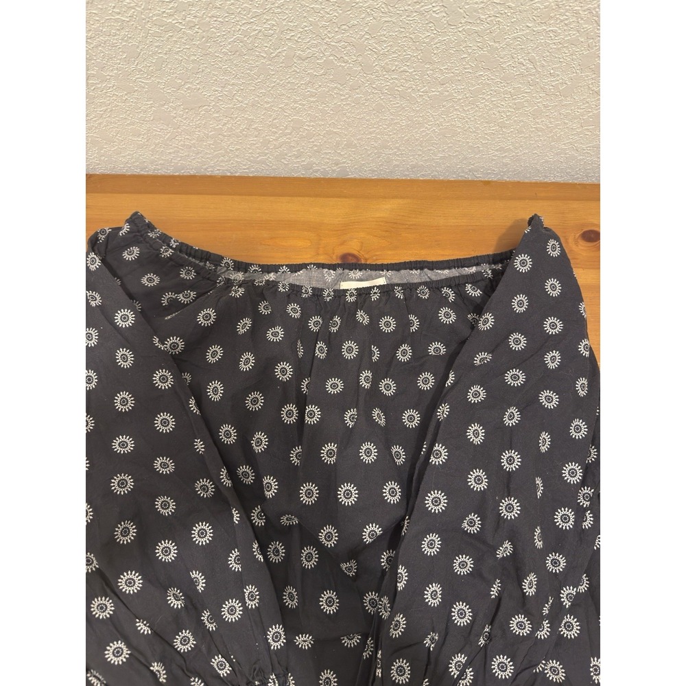 Mauve Women's Off The Shoulder‎ Gray Circle Design Blouse Size Medium